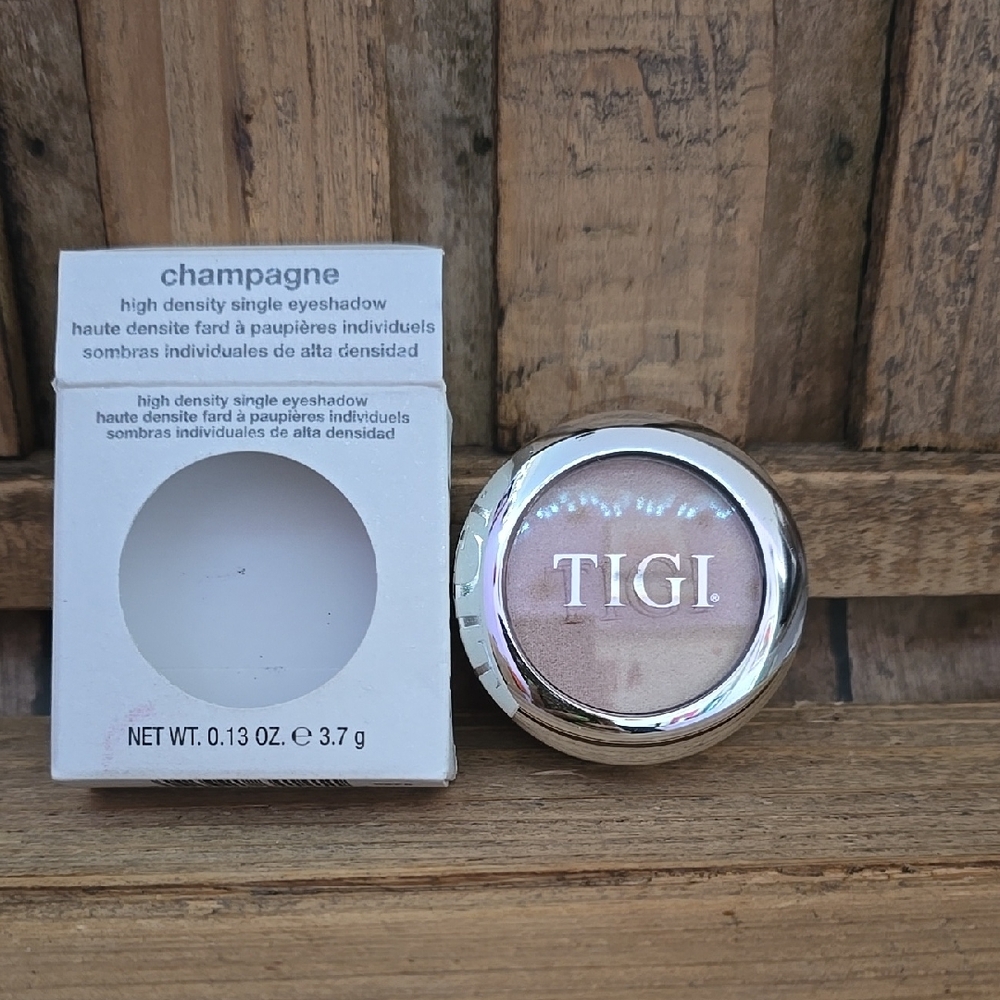 TIGI High Density Eyeshadow-Champagne